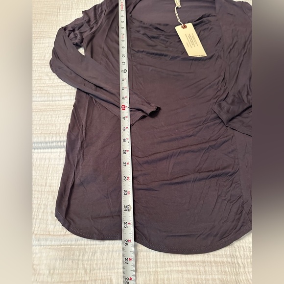 Lanston Drape Front Top - NWT - Size M - Picture 8 of 8